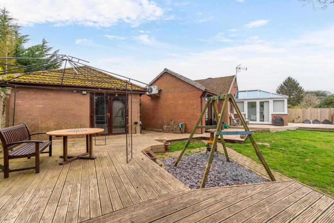 Image: 20 Summer Field Close Wimborne Dorset Wimborne