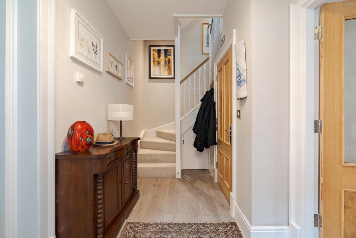 Image: 8 The Cloisters Wimborne Dorset Stapehill