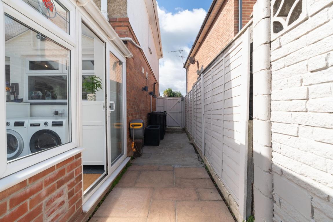 Image: 21 Leigh Road Wimborne Dorset Wimborne