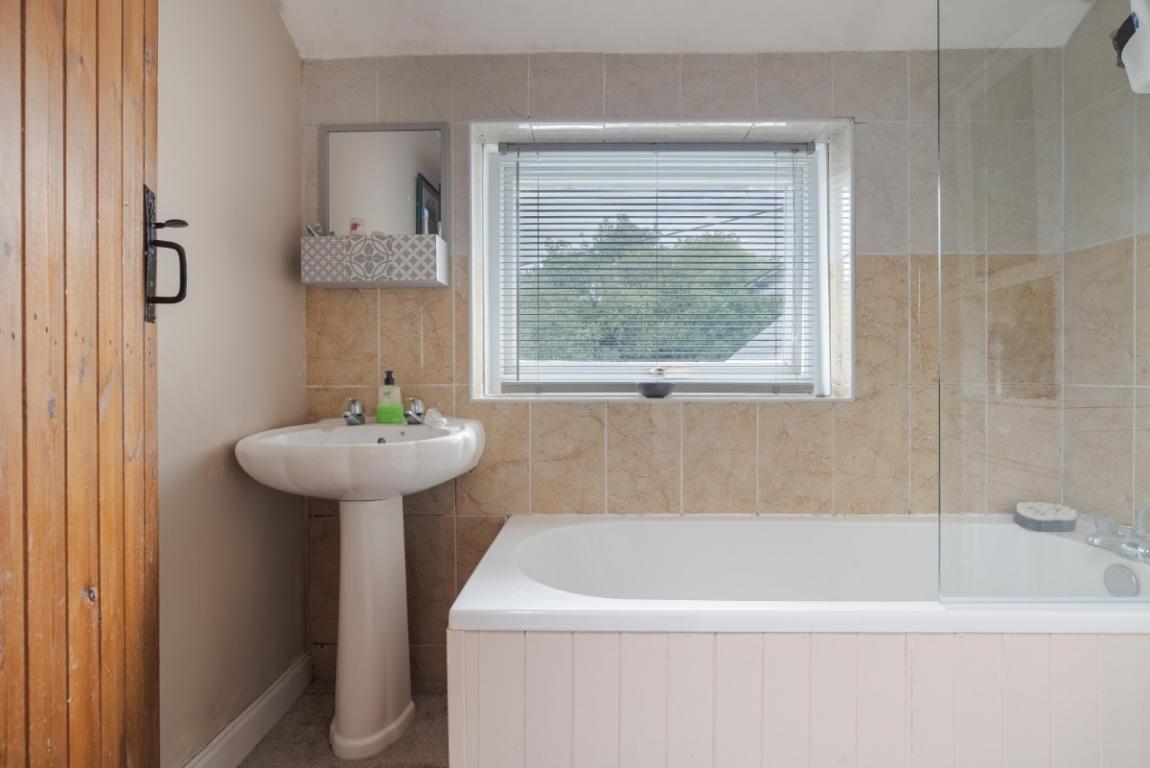 Image: 9 Jubilee Hill Wimborne Dorset Woodlands