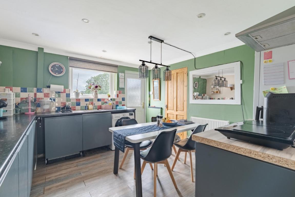 Image: 6 Jubilee Hill Wimborne Dorset Woodlands