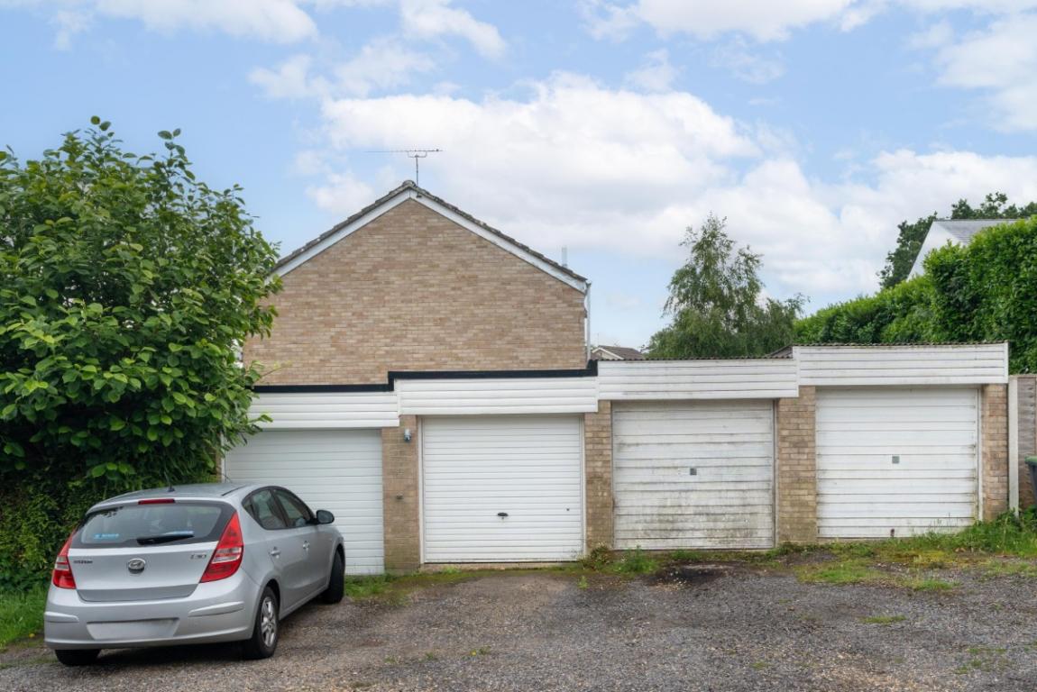 Image: 16 Bridle Way Wimborne Dorset 