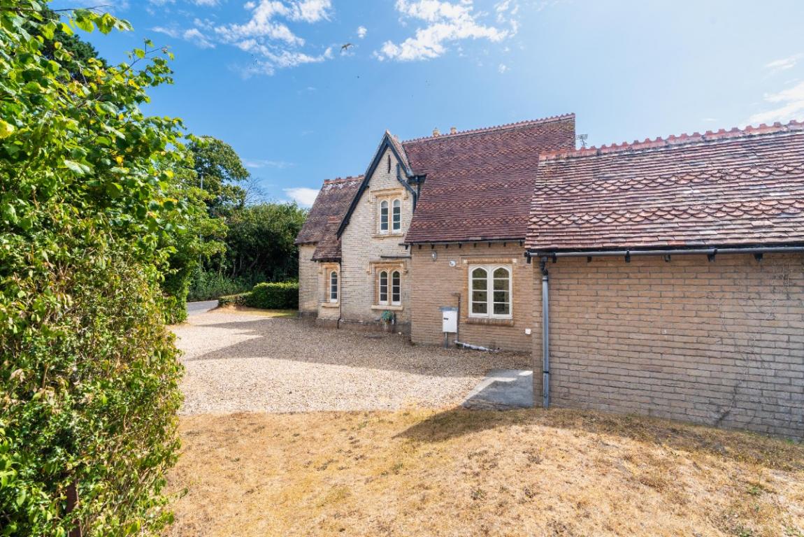 Image: 14 Oakley Lane Wimborne Dorset 