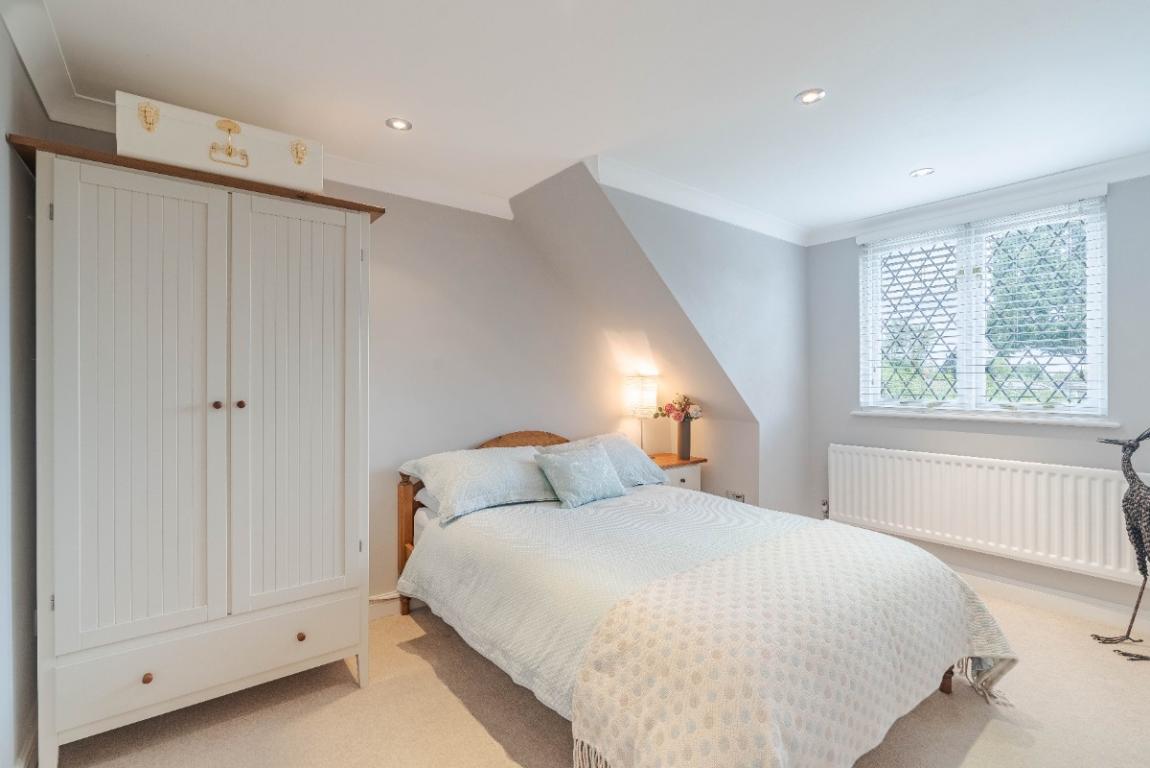 Image: 27 Springdale Road Wimborne Dorset Corfe Mullen